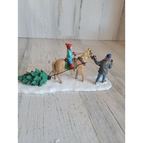 Dept 56 53214 Bringing our tree home Village accessory Xmas - Picture 4 of 6